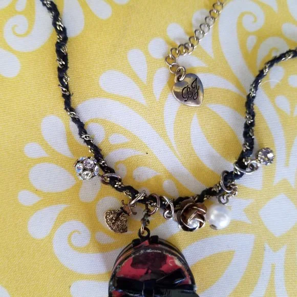 👒Betsey SUN HAT BOX Vintage Floral MIAMI CHIC Charm Necklace - GPC - Picture 8 of 14